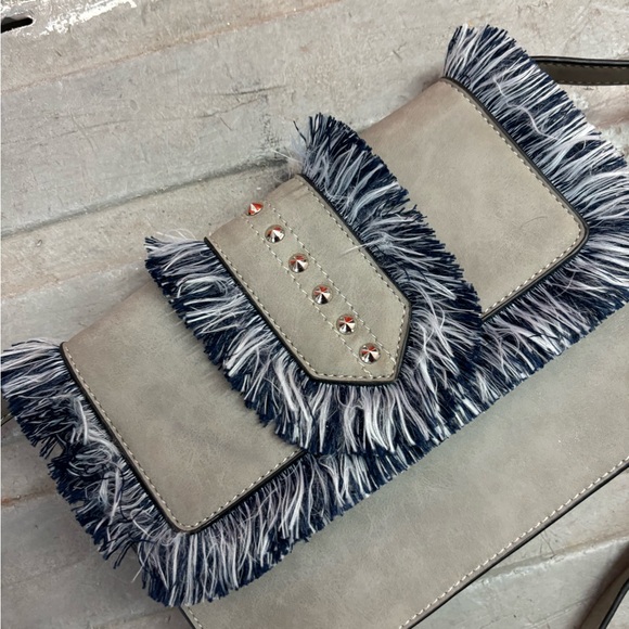 Blue and Gray Fringed Crossbody New without tag - Picture 6 of 8